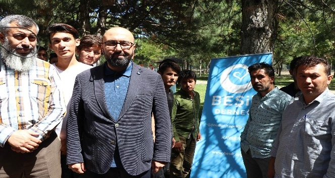 Parkta yatan 17 Afgan aileye devlet sahip çıktı
