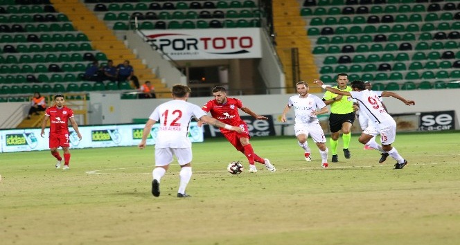 Spor Toto 1. Lig: Balıkesirspor Baltok: 0 - Altınordu: 0