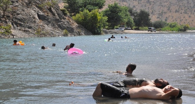(Özel) Terörle gündeme gelen Bestler Dereler, Antalya plajlarını aratmıyor