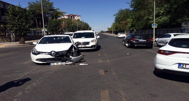 Diyarbakır’da zincirleme trafik kazası