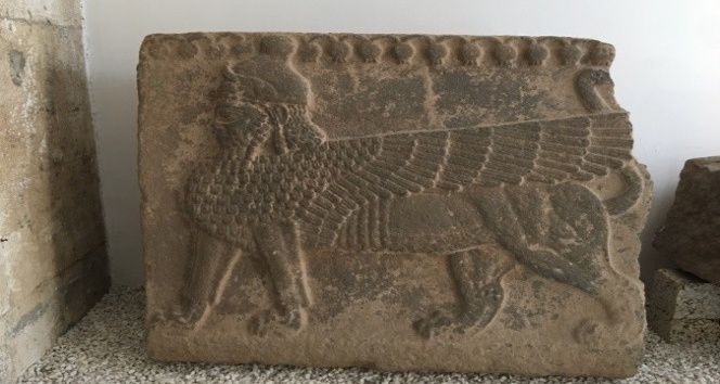 Sfenksli bazalt ortostat evine döndü