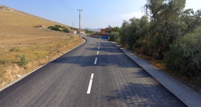 Şehir içi yol yapım çalışmaları sürüyor