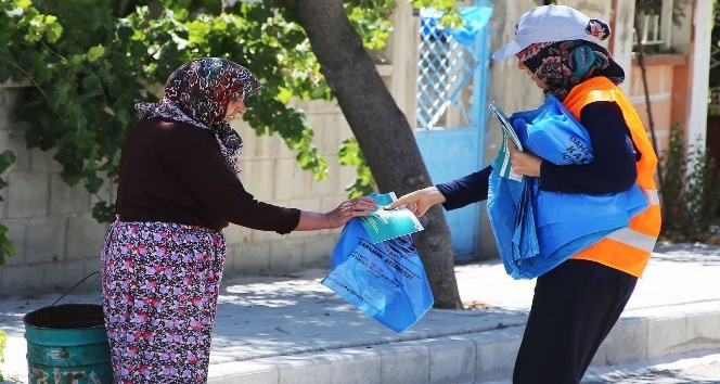 Karaman’da vatandaşlara 100 bin kurban poşeti dağıtıldı
