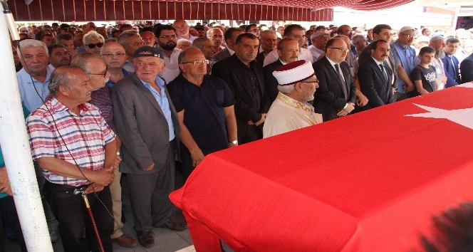 Eski Sağlık Bakanı Halil İbrahim Özsoy son yolculuğuna uğurlandı
