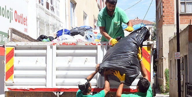 Yatalak oğlunun çeyizi için biriktirdi! Tam 10 kamyon