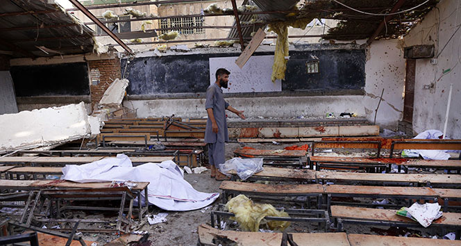 Afganistan’da bir okula düzenlenen bombalı saldırıda ölü sayısı 48&#039;e yükseldi