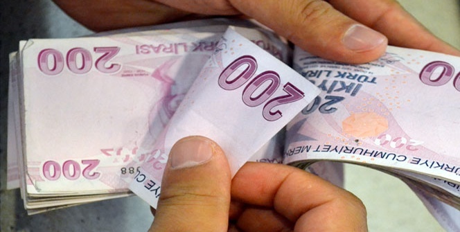 Döviz büroları Türk Lirası yetiştirmekte zorlanıyor