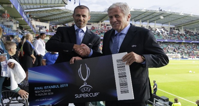 2019 UEFA Süper Kupa ev sahipliği devir teslim töreni yapıldı