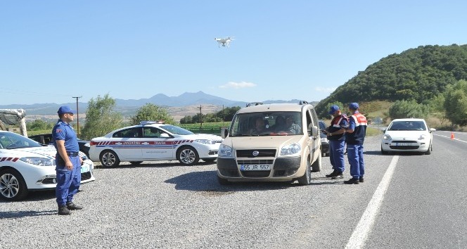 Jandarmadan drone ile trafik uygulaması