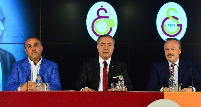 Mustafa Cengiz: &quot;Emre Akbaba ile 4 yıllık anlaşma sağladık&quot;