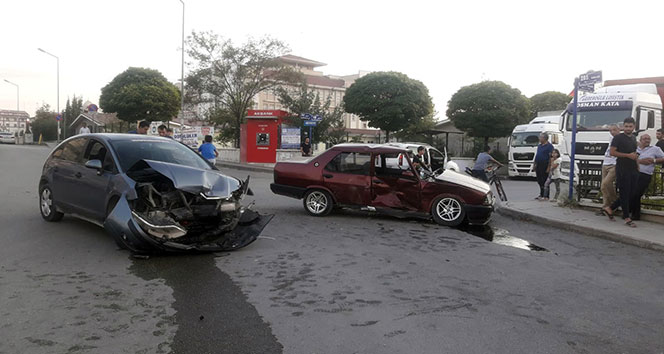 Başkentte trafik kazası: 4 yaralı!