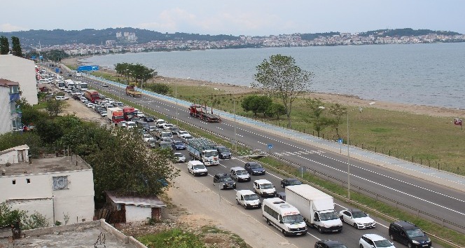 Karadeniz’de İstanbul’u aratmayan trafik