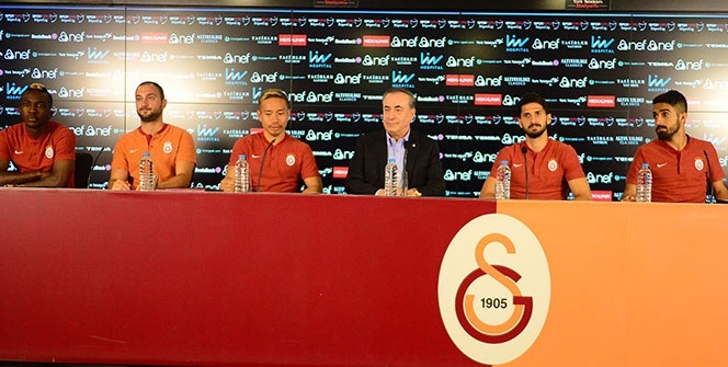Galatasaray'da imzalar atıldı!
