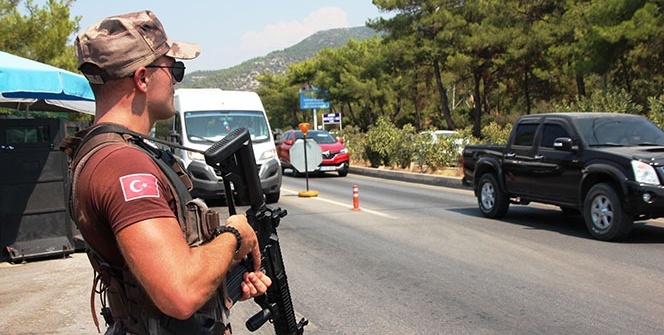 Güvenlik en üst seviyeye çıkarıldı! 3 günde 60 bin araç geldi