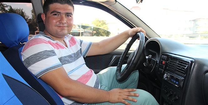 Sıradan bir araba gibi görünüyor ama içini gören hayrete düşüyor