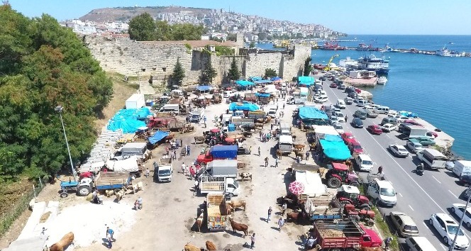 Sinop’ta kurban pazarında yoğunluk