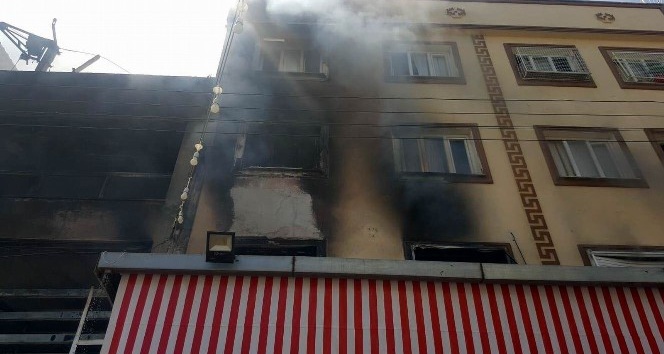 Başkan Kara yanan fırında incelemelerde bulundu