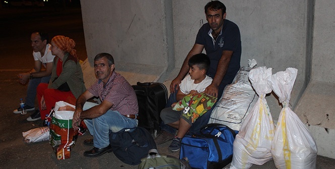 Otobüs firması İstanbul’a giden 20 yolcuyu yolda bıraktı