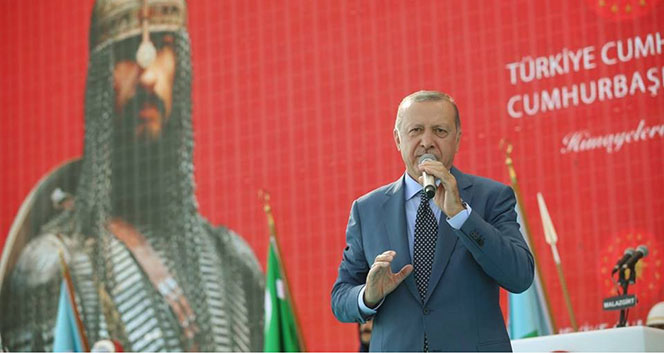 Erdoğan, &#039;Bu bir işaret fişeği&#039; dedi, Ahlat’a &#039;Cumhurbaşkanlığı köşkü&#039; müjdesini verdi
