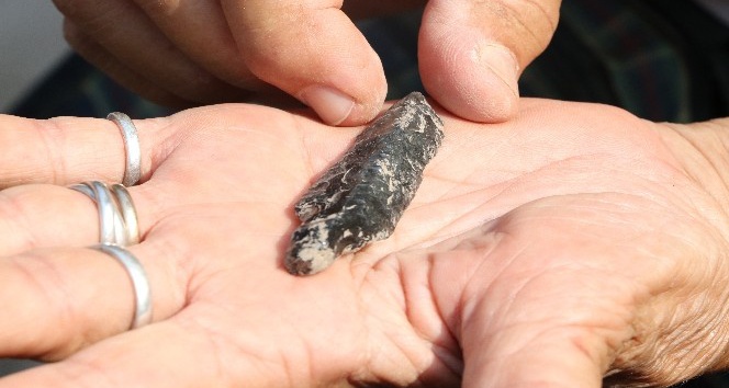 Yumuktepe’de 8 bin 600 yıllık ok ucu bulundu