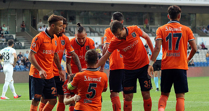 Başakşehir, Akhisar'ı 3 golle geçti!