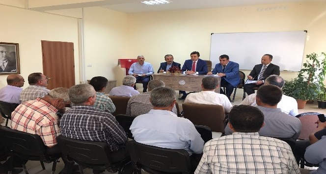 AK Parti Milletvekili Mustafa Kedirli, Akpınar ilçesinde muhtarları dinledi