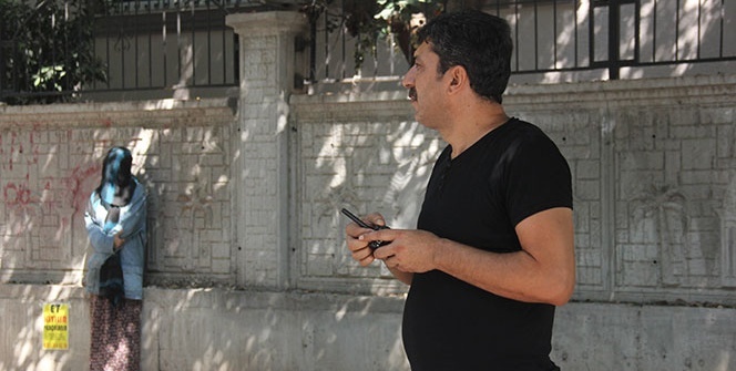 Adana'da yüzü kapalı kadın paniği