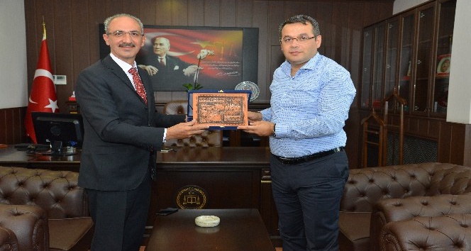 Rektör Karakaya Cumhuriyet Başsavcısı Bilal Gümüş’ü ziyaret etti