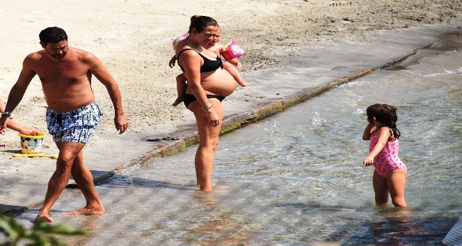 Juventus’un başkanı Andrea Agnelli ve Türk eşi Akalın Bodrum’un tadını çıkarıyor