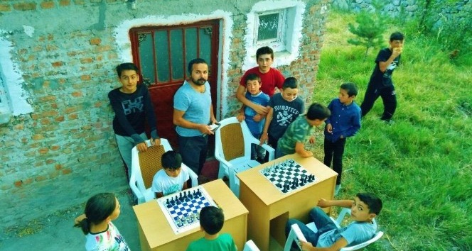 Köyde satranç turnuvası