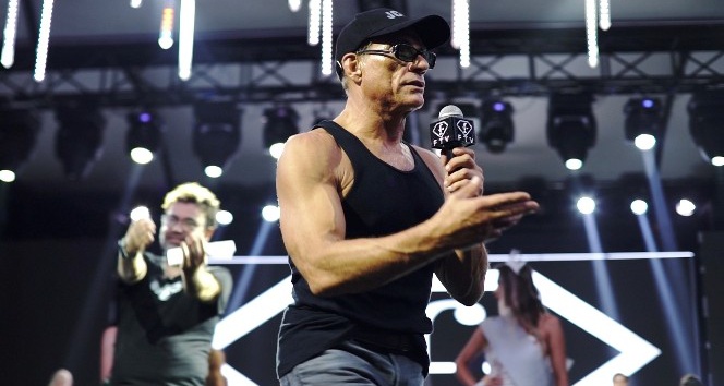 Miss Fashion TV Awards’da Van Damme rüzgarı