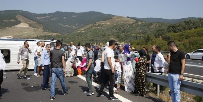 Otoyolda can pazarı! Yaralılar var...