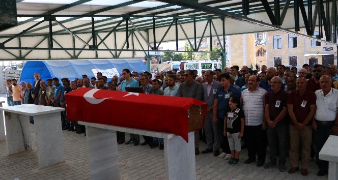 Mersin’de vefat eden polis, Niğde’de toprağa verildi