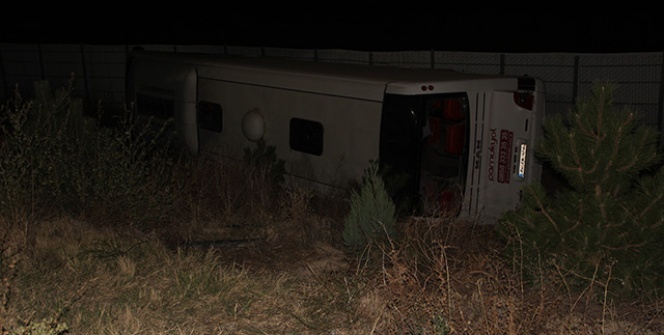 Yolcu otobüsü şarampole yuvarlandı: 2 ölü, 30 yaralı!