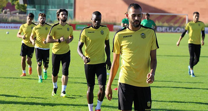 Taraftarla tartışan Boutaib’e yönetimden uyarı