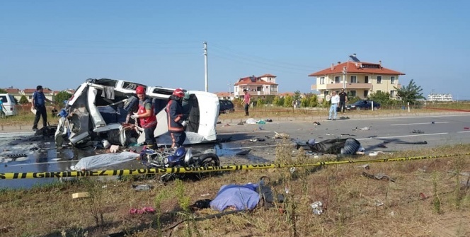 Sakarya'da feci kaza!