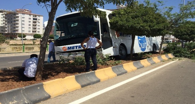 Otobüs refüje çıktı