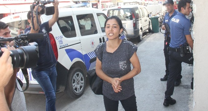 Kocasını takip edip başka kadınla yakaladı