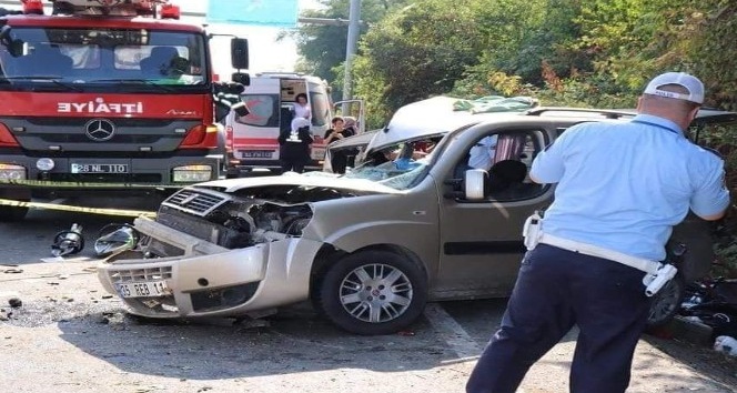 Türkiye-Rusya Milli maçını izlemek için İzmir’den yola çıkan 4 arkadaş Giresun’da kaza yaptı: 1 ölü, 3 yaralı