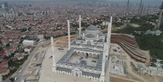 Çamlıca Camii inşaatında son durum havadan görüntülendi