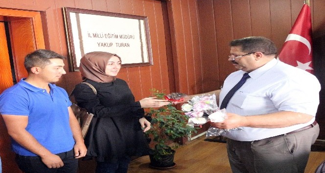 Aday öğretmenlerden Milli Eğitim Müdürü Turan’a ziyaret