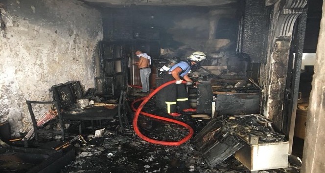 Giresun’un Tirebolu ilçesinde yanan eve itfaiye müdahale etti