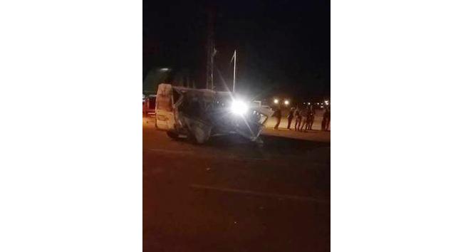 Ağrı’da zırhlı polis aracı ile minibüs çarpıştı: 2’si ağır 6 yaralı