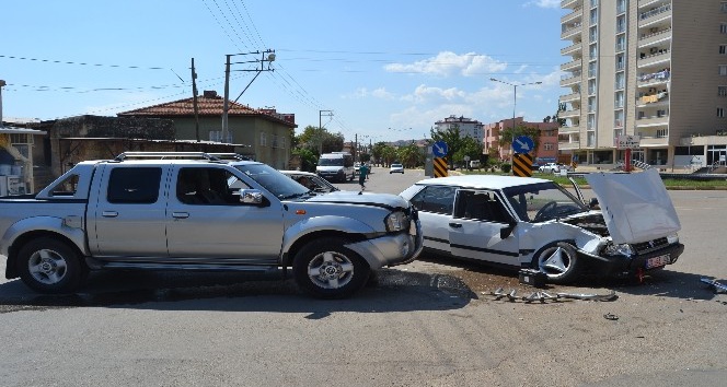 Kozan’da trafik kazası: 3 yaralı