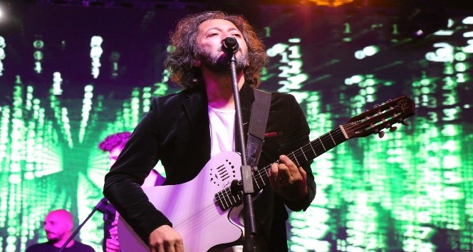 Altın Safran kapanışı Fettah Can ile yaptı