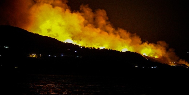 Sisam Adası’nda yangın