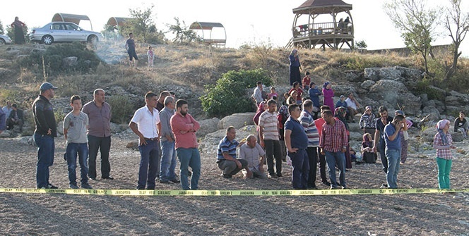 Korku dolu gözlerle izlediler!