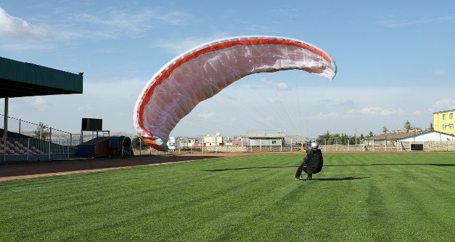 Mardin’de yamaç paraşütü eğitimleri verilmeye başlandı