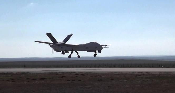 İnsansız savaş uçağı 2023 öncesi göklerde