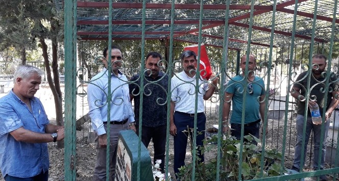 Şehit öğretmen Buminhan Temizkan mezarı başında anıldı